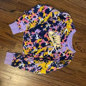 Nike Girls crop top sweatshirt - size M